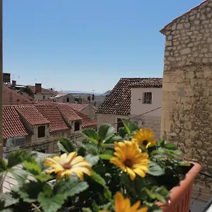 https://apartments-smile-split-21000.splithotels.org